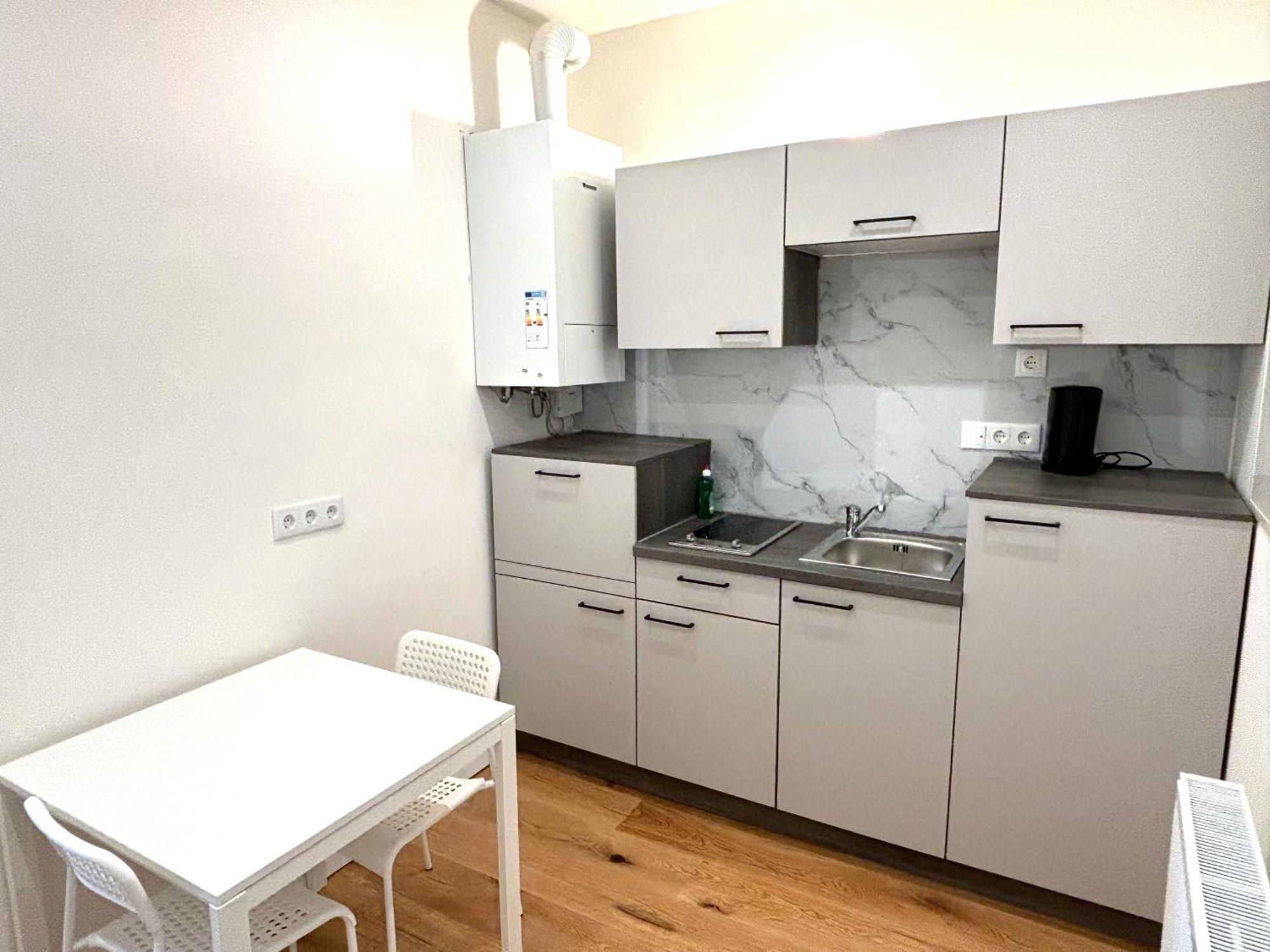 Traumhafte Wohnung Fuer 2, Walk In Dusche, Extra Kueche, Nespresso, Zentral Viena Exterior foto